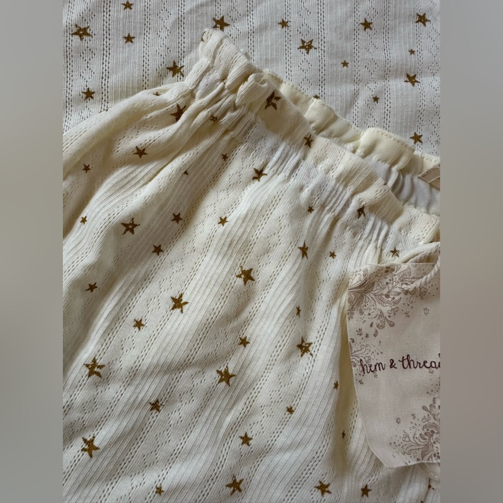 Hem & Thread Cream Pajama Set with⭐️⭐️Pattern - Picture 2 of 7